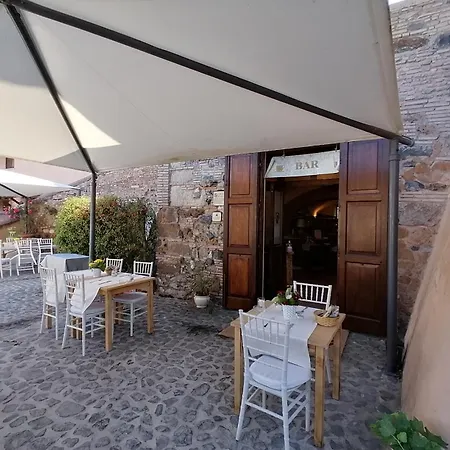 黎莱斯卡斯特隆波齐亚酒店 酒店