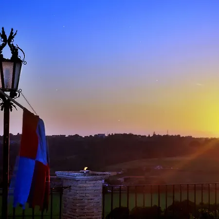 黎莱斯卡斯特隆波齐亚酒店 4* 博恰