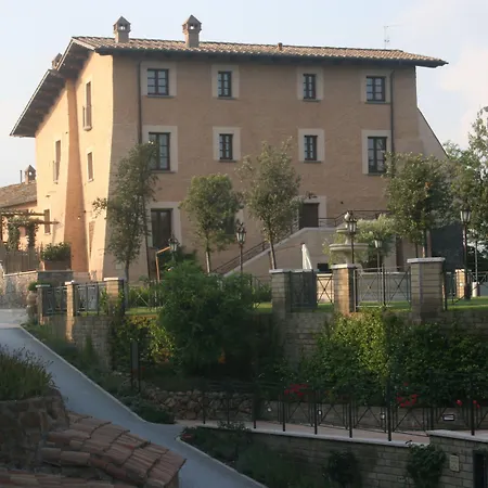 黎莱斯卡斯特隆波齐亚酒店 酒店 4*