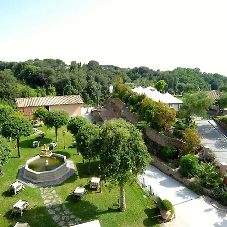 黎莱斯卡斯特隆波齐亚酒店 酒店 4*