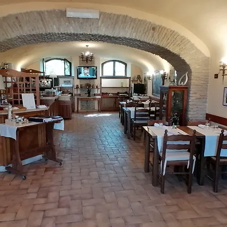 黎莱斯卡斯特隆波齐亚酒店 酒店