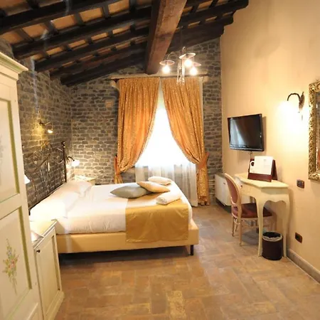 黎莱斯卡斯特隆波齐亚酒店